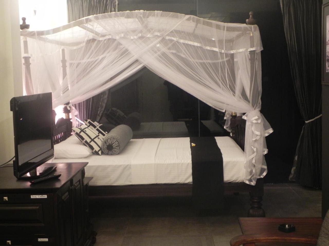 Amanda Beach Villas Unawatuna Quarto foto