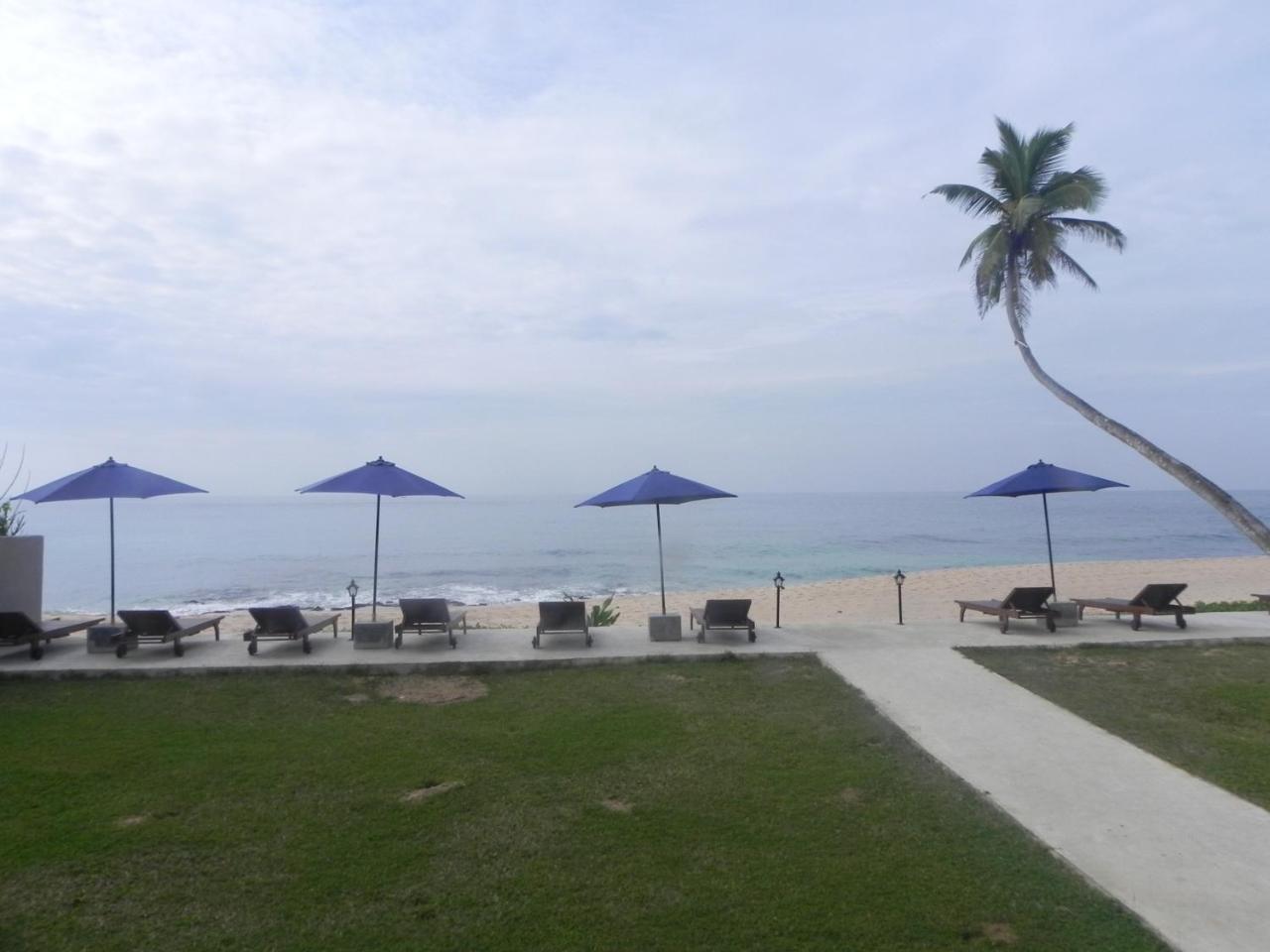 Amanda Beach Villas Unawatuna Quarto foto