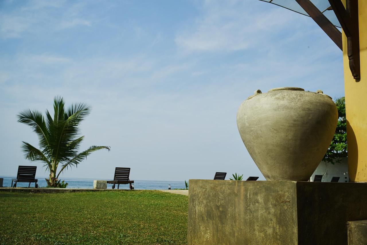 Amanda Beach Villas Unawatuna Exterior foto
