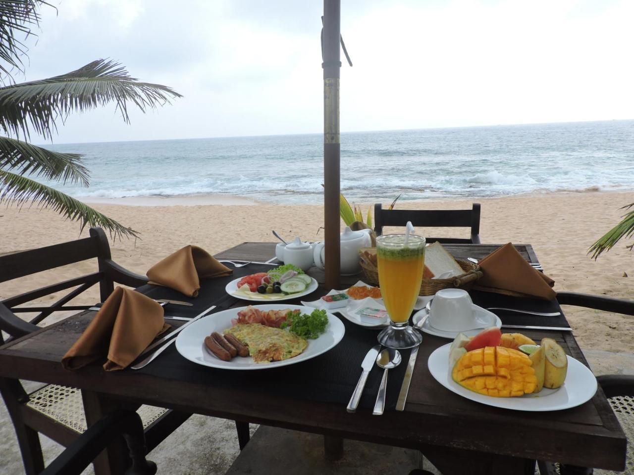 Amanda Beach Villas Unawatuna Exterior foto